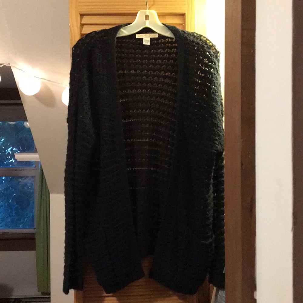 Black sweater, cardigan with pockets! Size M